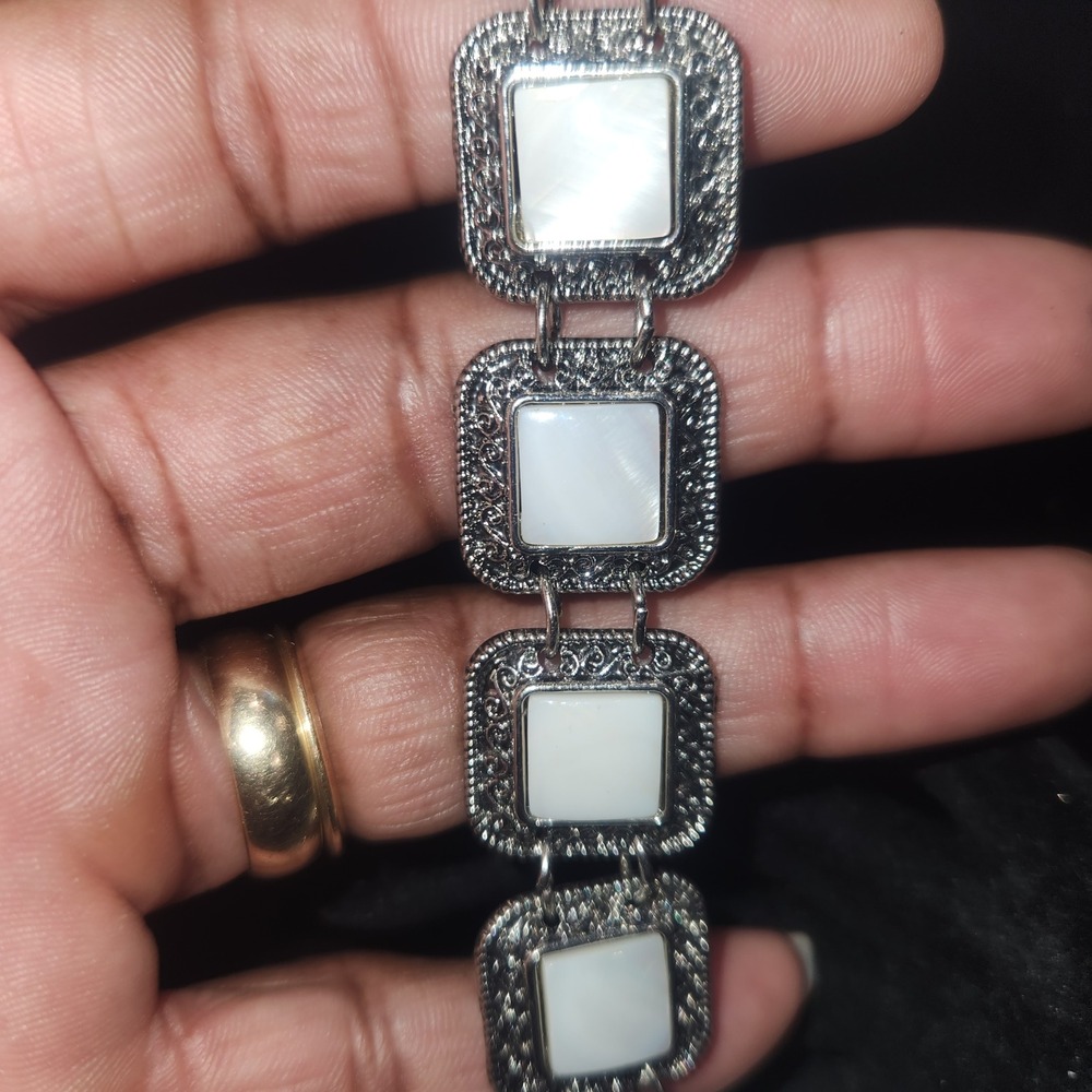 Vintage Style Mother of Pearl Silver Tone Filigree Square Panel‎ Toggle Bracelet